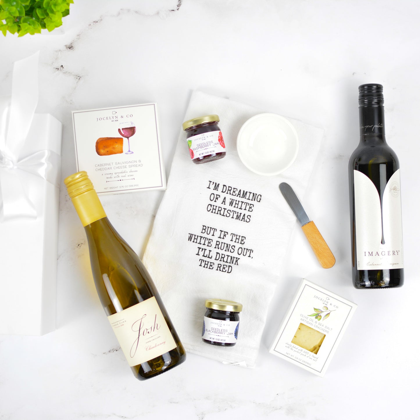 Holiday Cheer Wine & Gourmet Gift Box, 375mL – Holiday wine and gourmet foods gift box, 375mL