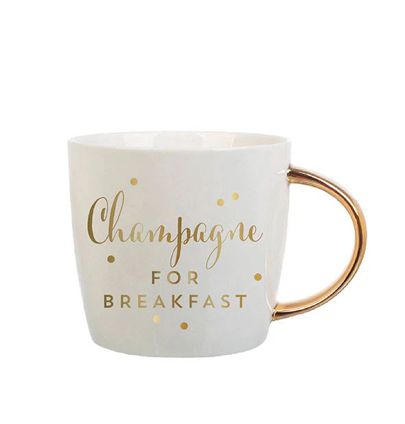 Taza de café con champán para el desayuno